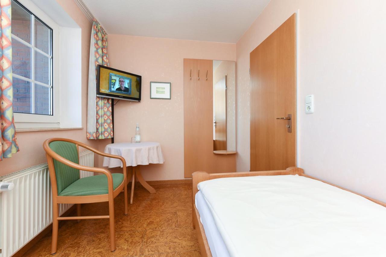 Hotel-Pension Stoertebeker بينسيرسيال المظهر الخارجي الصورة