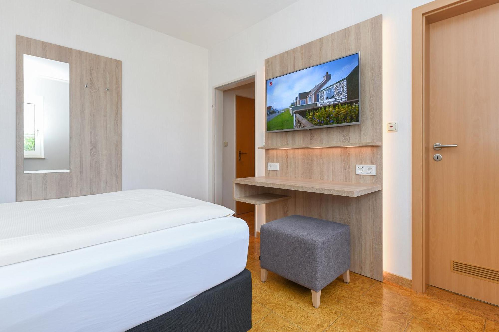 Hotel-Pension Stoertebeker بينسيرسيال المظهر الخارجي الصورة